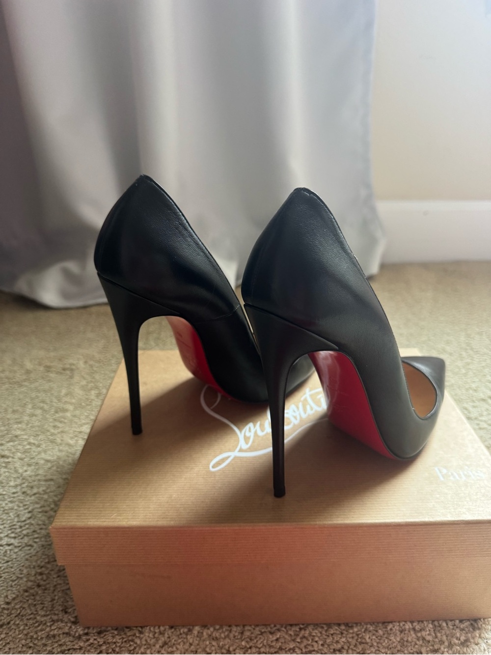 Christian Louboutin So Kate 120 Pumps. Great condition! Size 9.